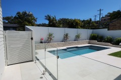 1_Custom-ModularWall-Aluminium-slat-gate-Glass-Pool-fence-Korora