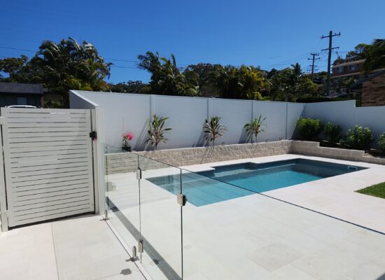 Custom-ModularWalls -Aluminium-slat-gate-Glass-Pool-fence-Korora