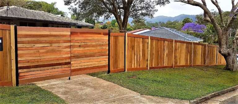 Coffs Harbour Hardwood Paling fence